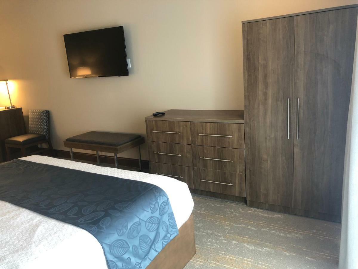 Kodiak Compass Suites Luaran gambar